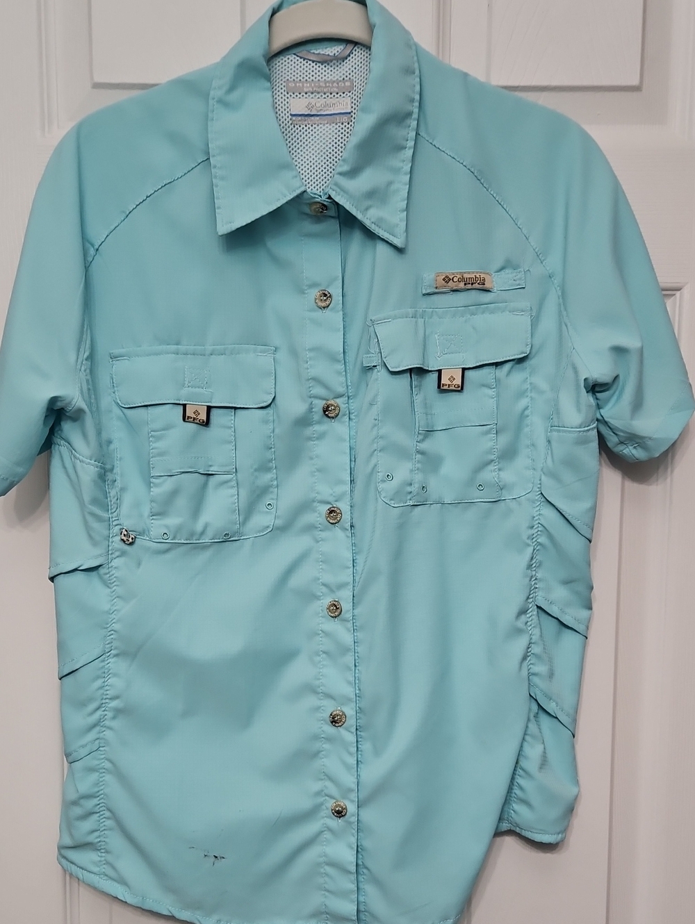Columbia Short-Sleeve Fishing Shirt in Aqua